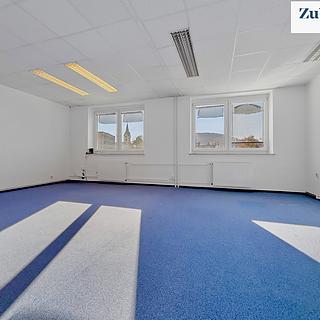 Pronájem kanceláře 65 m² Zlín, náměstí Míru