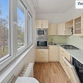 Pronájem bytu 2+1 54 m² Otrokovice Kvítkovice, Hlavní