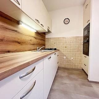 Pronájem bytu 2+1 49 m² Ústí nad Labem, Dukelských hrdinů