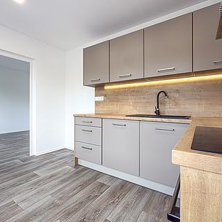 Pronájem bytu 3+1 62 m² Chomutov, Školní pěšina