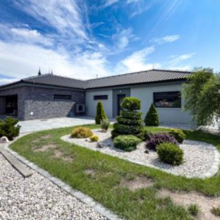 Pronájem rodinného domu 120 m² Březno, Pod Lesem