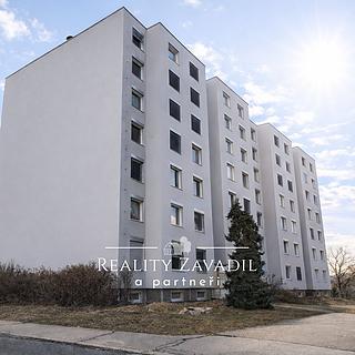 Pronájem bytu 1+kk a garsoniéry 30 m² Praha Modřany, Petržílova