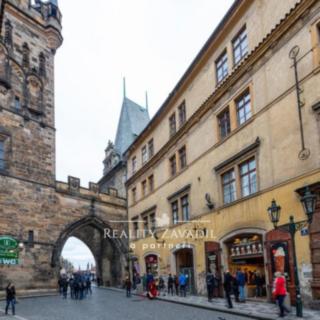 Pronájem bytu 3+1 105 m² Praha, Mostecká