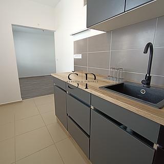 Pronájem bytu 4+1 64 m&sup2; Lesná