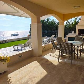 Prodej rodinného domu, 280m²