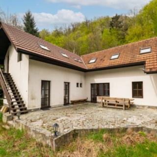 Prodej rodinného domu 720 m² Adamov