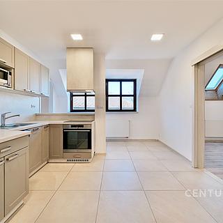 Pronájem bytu 2+kk 40 m&sup2; Želechovice nad Dřevnicí