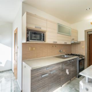 Prodej bytu 2+1 59 m² Veselí nad Moravou, Hutník
