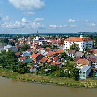 Prodej rodinného domu 100 m&sup2; Uherský Ostroh