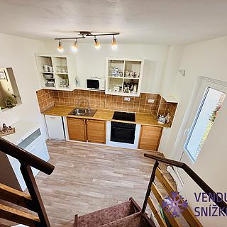 Pronájem bytu 2+1 50 m² Vinařice