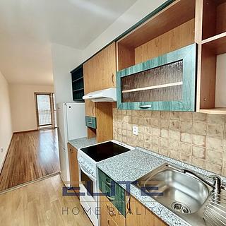 Pronájem bytu 1+1 58 m² Liberec VI-Rochlice, Hedvábná