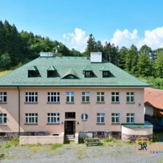 Prodej hotelu a penzionu 1 333 m² Heřmánkovice Janovičky