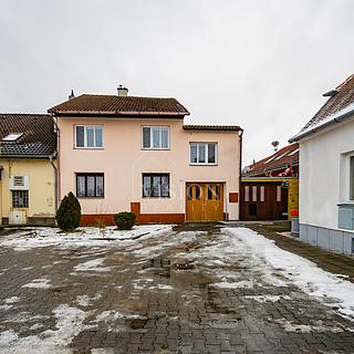 Prodej rodinného domu 387 m&sup2; Jaroměřice nad Rokytnou