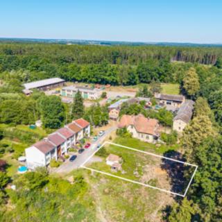Prodej stavební parcely 1095 m² Zbýšov