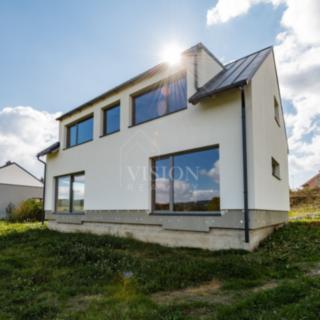 Prodej rodinného domu 165 m² Černá