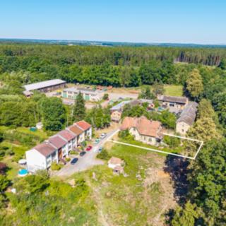 Prodej stavební parcely 1000 m² Zbýšov