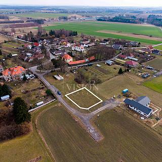 Prodej stavební parcely 889 m² Roudná