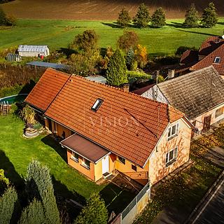 Prodej rodinného domu 104 m&sup2; Bernartice