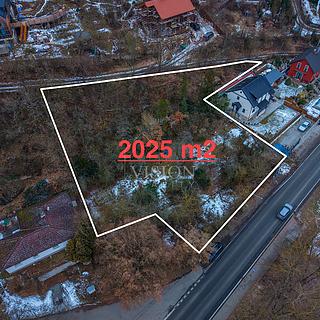Prodej stavební parcely 2025 m&sup2; Plzeň