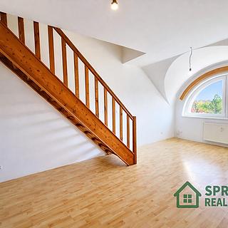 Prodej bytu 4+1 100 m² Plzeň Doubravka, Lesní