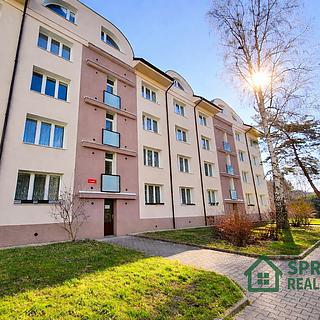 Prodej bytu 4+1 100 m² Plzeň Doubravka, Lesní