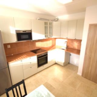 Prodej bytu 1+1 39 m² Holoubkov