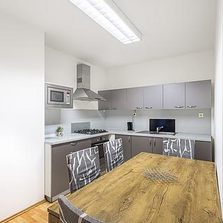 Prodej bytu 3+1 105 m² Mladá Boleslav II, Komenského náměstí