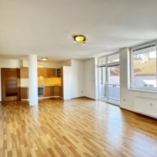 Prodej bytu 3+kk 71 m² České Budějovice 3, Riegrova