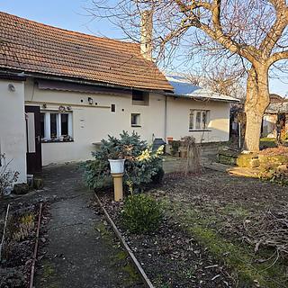 Prodej rodinného domu 85 m² Mšené-lázně Vrbice, Mír. náměstí