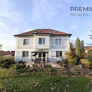Prodej bytu 2+kk 70 m² Horní Počaply