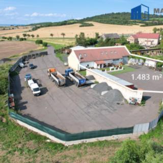 Prodej rodinného domu 244 m² Hrobčice Razice