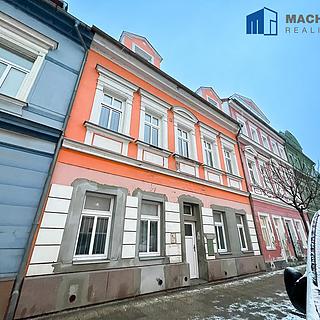 Pronájem bytu 1+kk a garsoniéry 35 m² Duchcov, Teplická