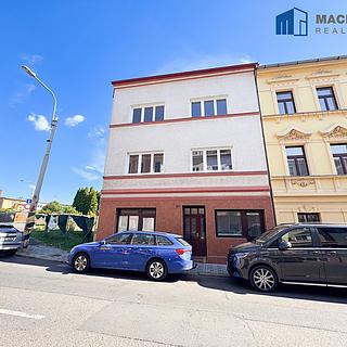 Pronájem bytu 1+1 30 m² Teplice Trnovany, Zemská