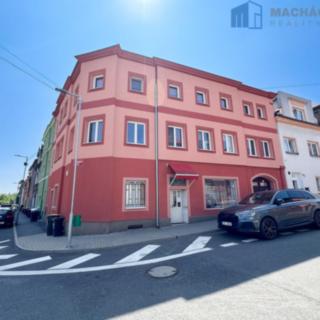 Pronájem bytu 2+1 50 m² Košťany, Sklářská