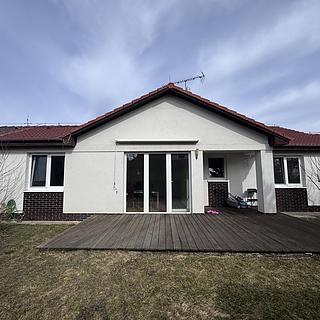 Pronájem rodinného domu 124 m² Všestary, Azalková