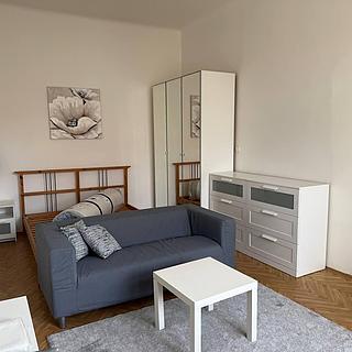 Pronájem bytu 2+kk 50 m² Praha