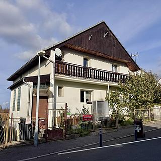 Pronájem bytu 2+1 90 m² Praha