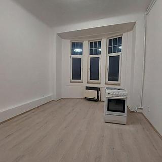Pronájem bytu 2+kk 50 m² Praha
