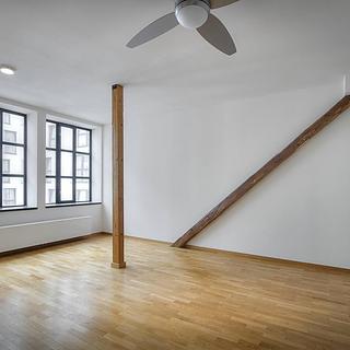 Pronájem bytu 1+kk, garsoniery 78 m² Praha