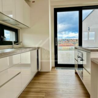 Pronájem bytu 4+kk 120 m² Praha Vysočany, Pod Harfou