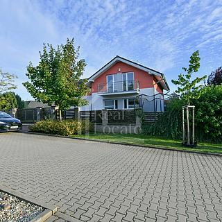 Pronájem vily 187 m² Zdiby, Centrální