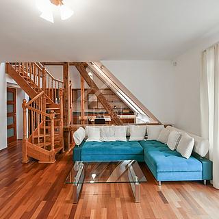 Pronájem bytu 2+kk 114 m² Praha Vinohrady, Hradešínská