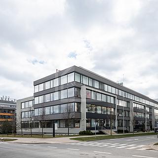 Pronájem kanceláře 330 m&sup2; Praha