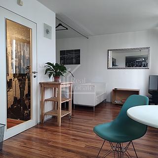 Prodej bytu 1+kk, garsoniery 36 m² Praha