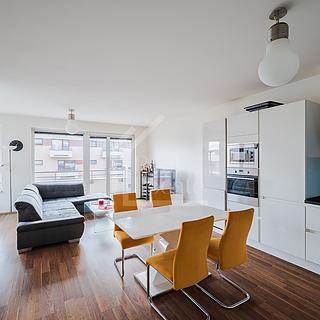 Pronájem bytu 2+kk 70 m² Praha