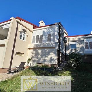 Prodej rodinného domu, 275m²