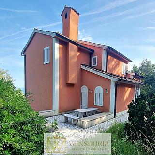 Prodej rodinného domu, 256m²