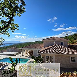 Prodej rodinného domu, 200m²