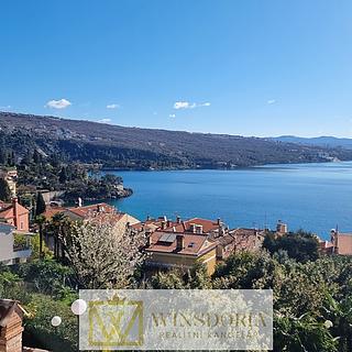 Prodej rodinného domu, 220m²