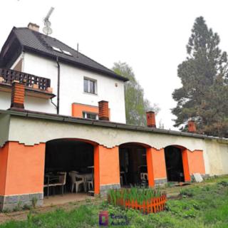 Prodej rodinného domu 370 m² Dolany nad Vltavou, K Jezu